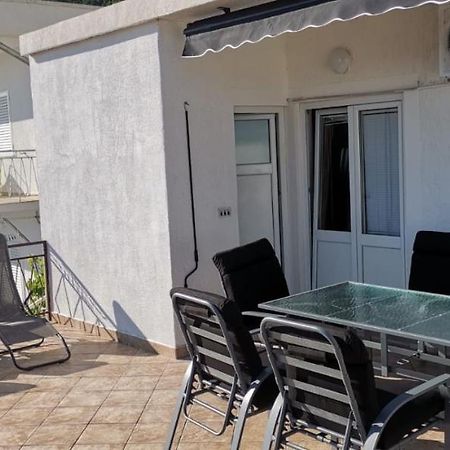 Apartments Mate Baška Voda Eksteriør bilde