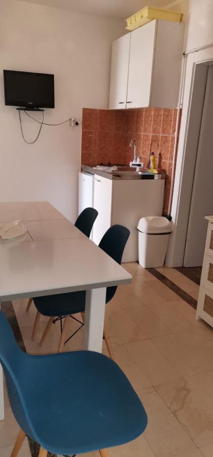 Apartments Mate Baška Voda Eksteriør bilde