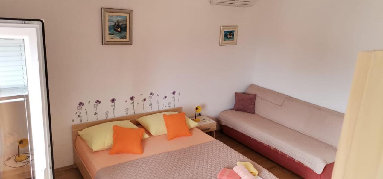 Apartments Mate Baška Voda Eksteriør bilde