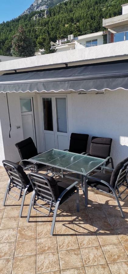 Apartments Mate Baška Voda Eksteriør bilde