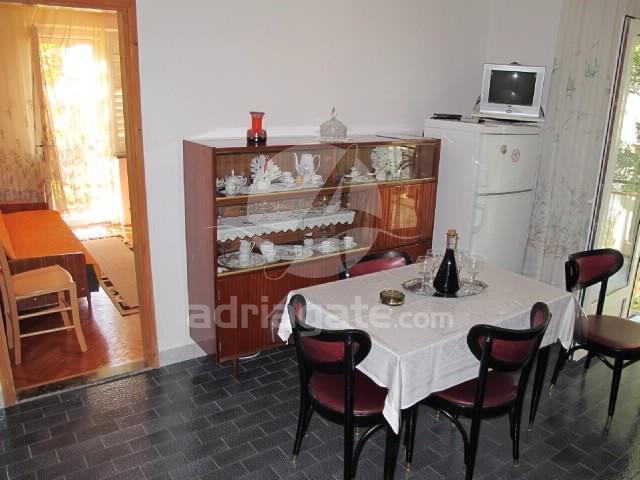 Apartments Mate Baška Voda Rom bilde