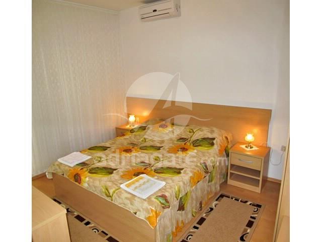 Apartments Mate Baška Voda Rom bilde