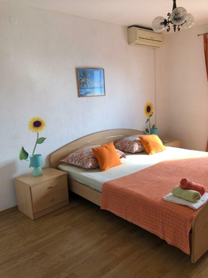 Apartments Mate Baška Voda Eksteriør bilde